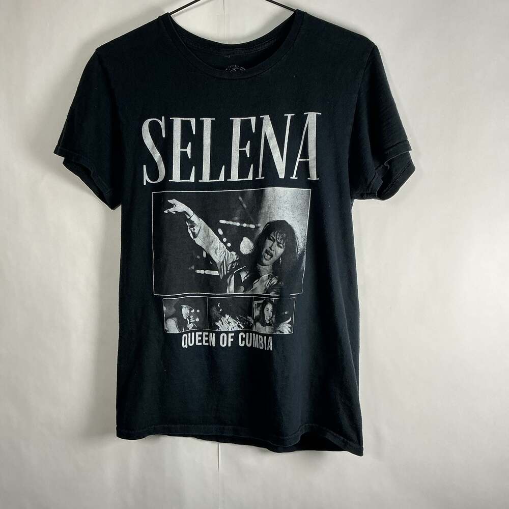 Selena Queen Of Cumbia Grid T-Shirt Black
